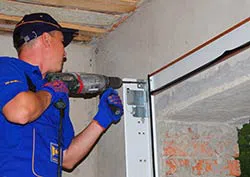 Trust Garage Door St Paul, MN 651-565-7189 - repair-side